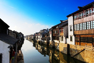 万爱情侣主题酒店